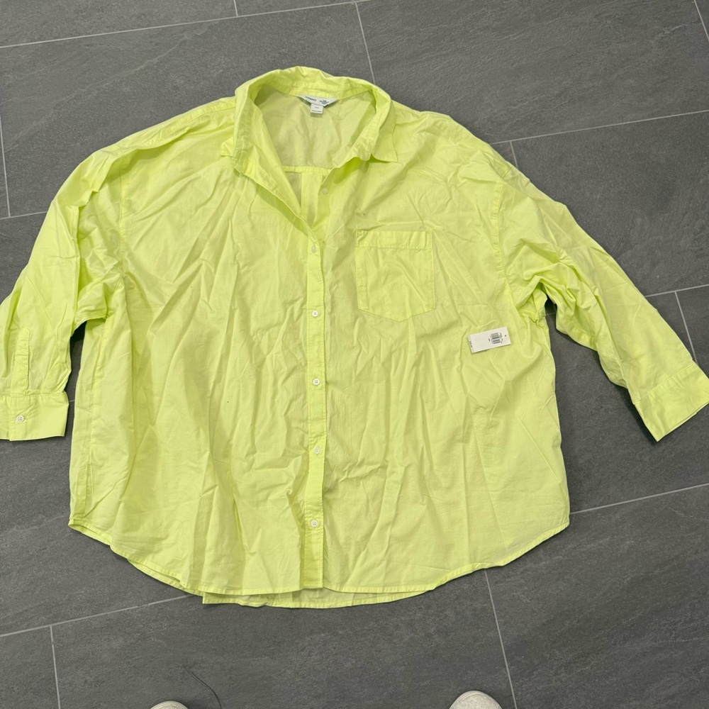 Old Navy Green Blouse Relaxed Fit Three-Quarter Sleeves
